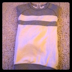 Crew neck fleece with Pockets